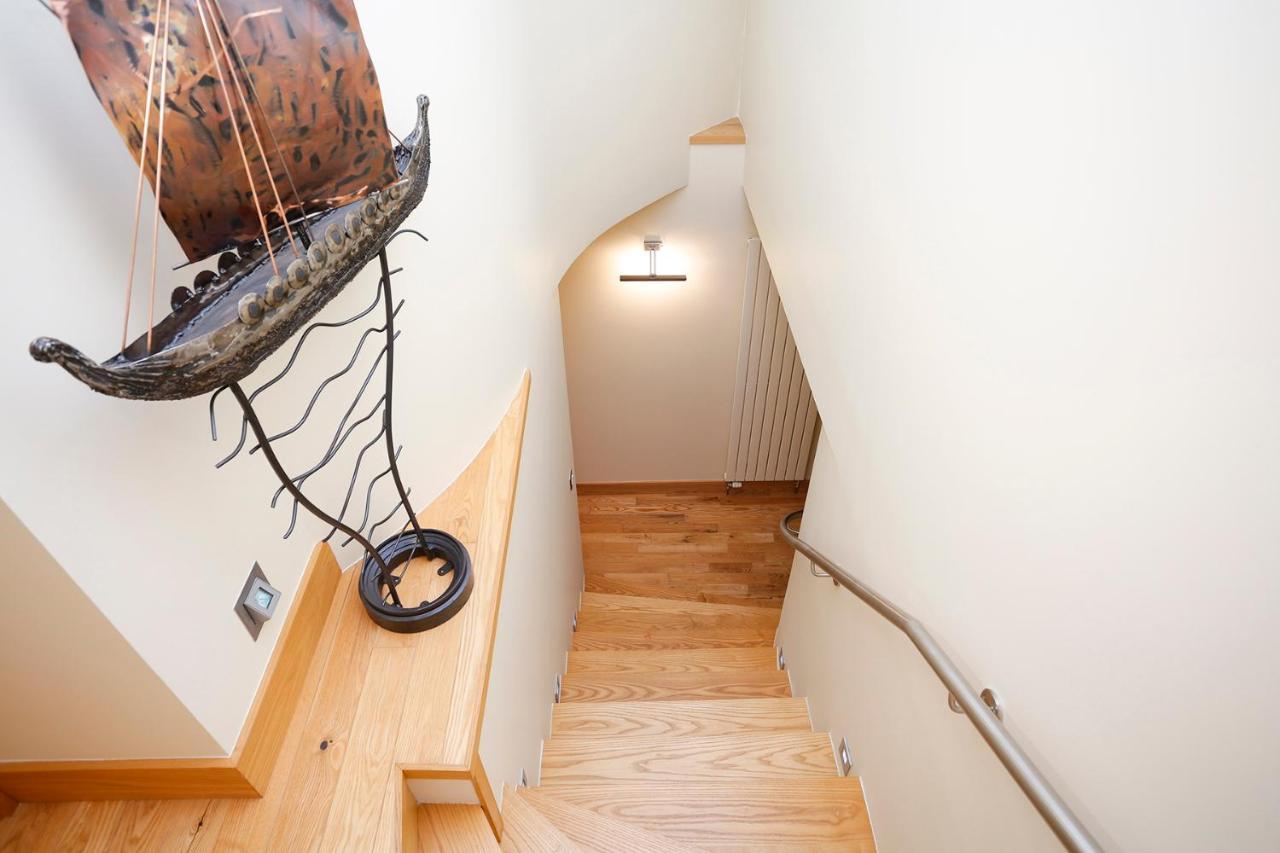 ALTIDO Unique Mezzanine Apartment in St Andrews Extérieur photo