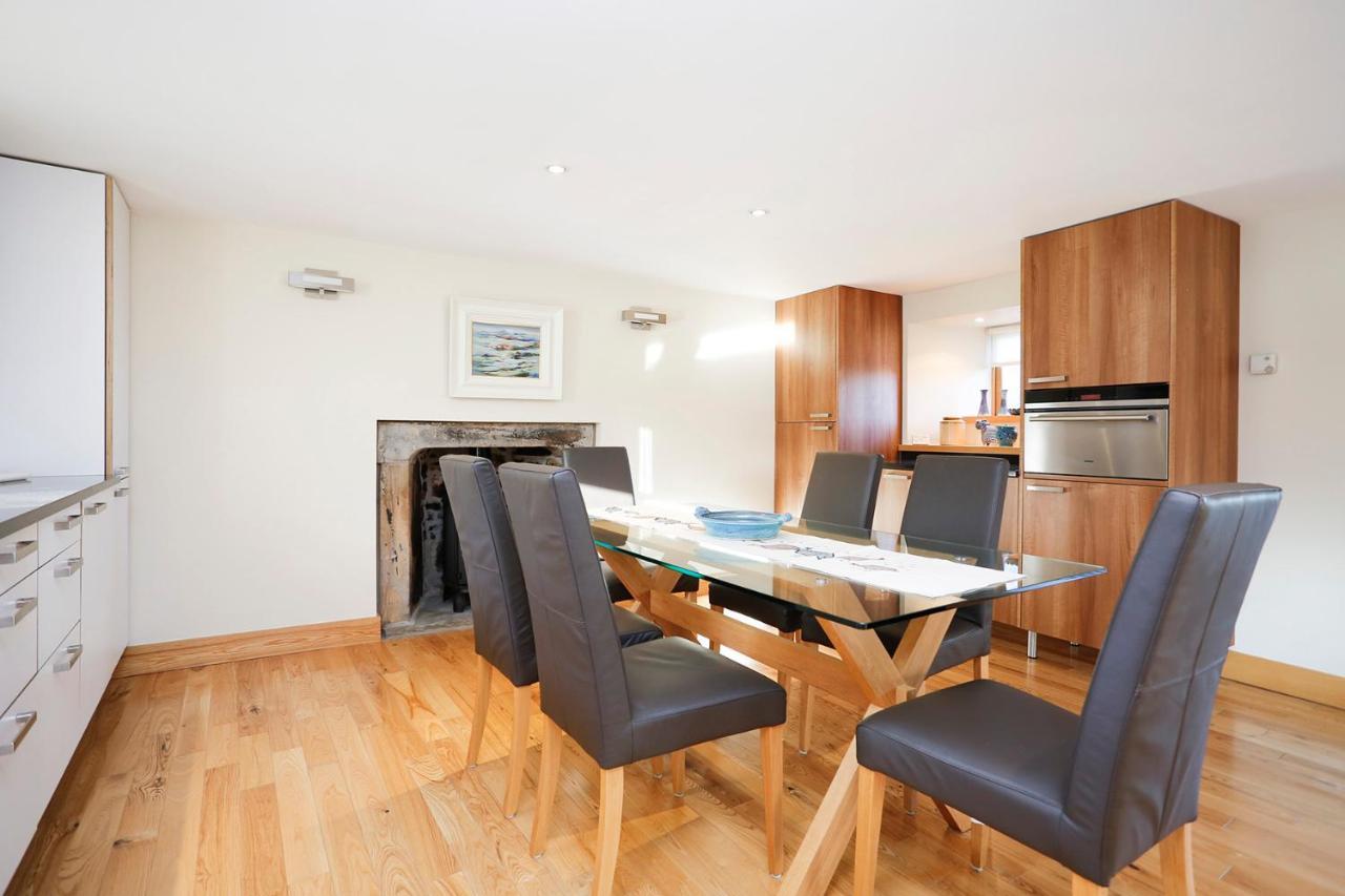 ALTIDO Unique Mezzanine Apartment in St Andrews Extérieur photo
