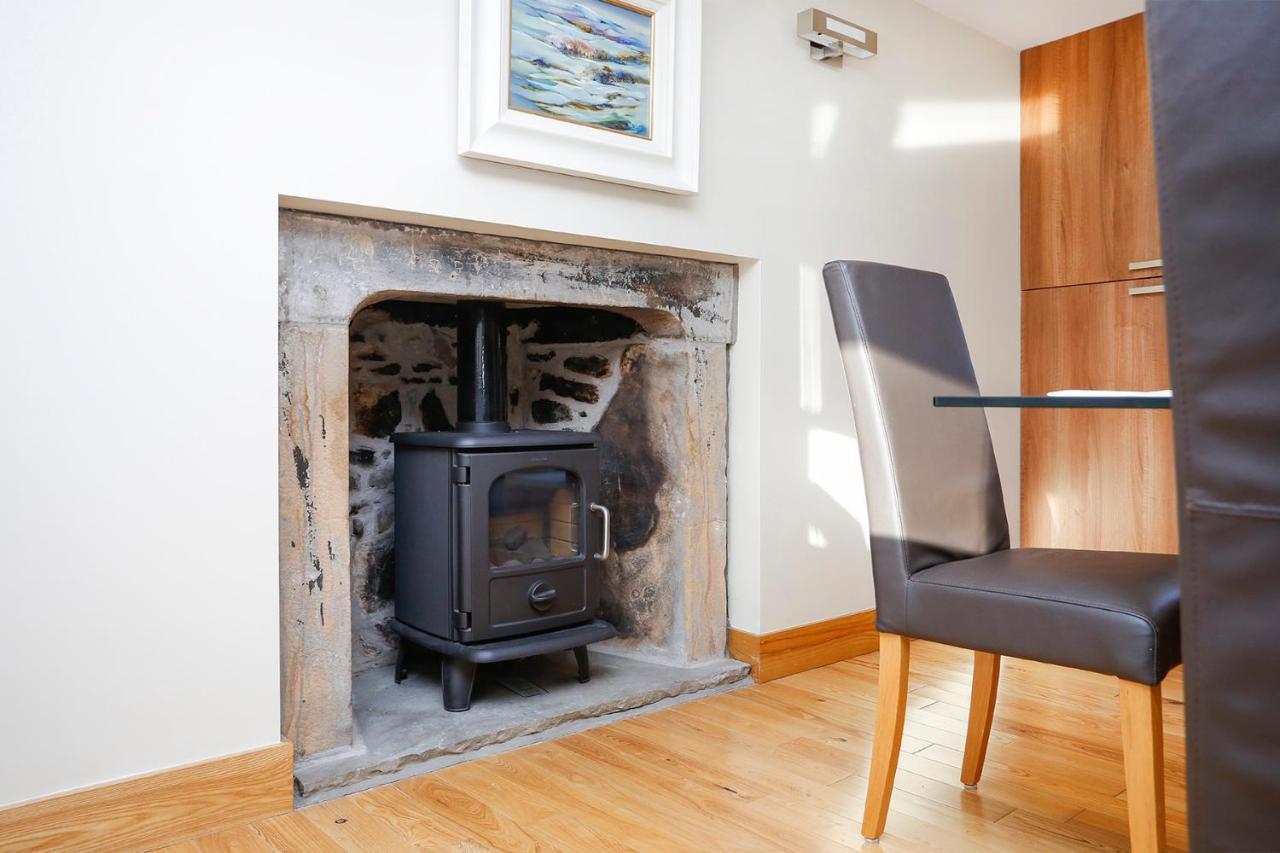 ALTIDO Unique Mezzanine Apartment in St Andrews Extérieur photo