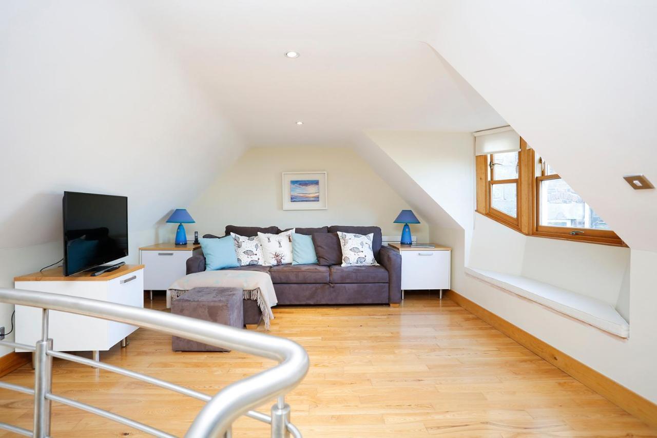 ALTIDO Unique Mezzanine Apartment in St Andrews Extérieur photo